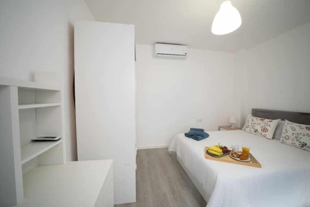 1 Room Atico Pedregalejo มาลากา ภายนอก รูปภาพ